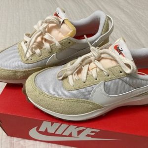 Womens NIKE WAFFLE DEBUT Vintage “NEW NEVER WORN”